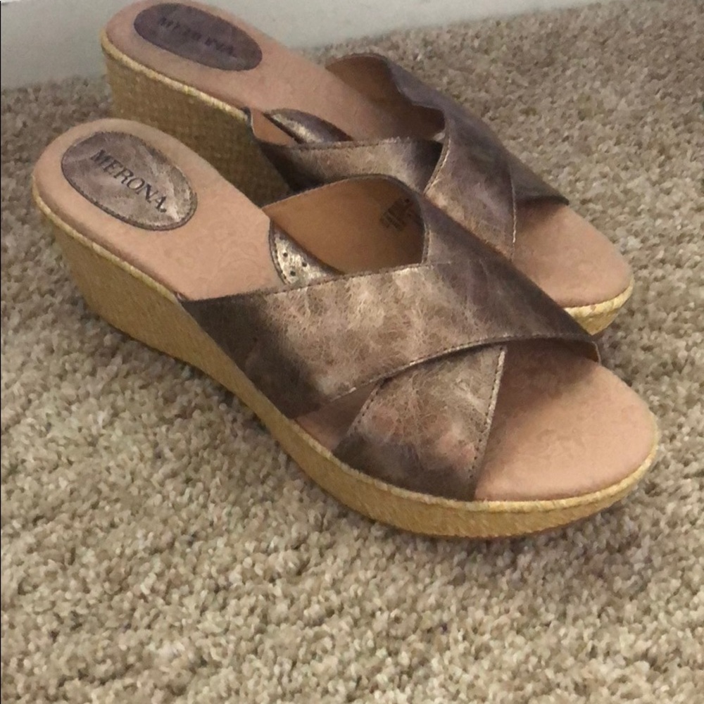Sandals (wedge)